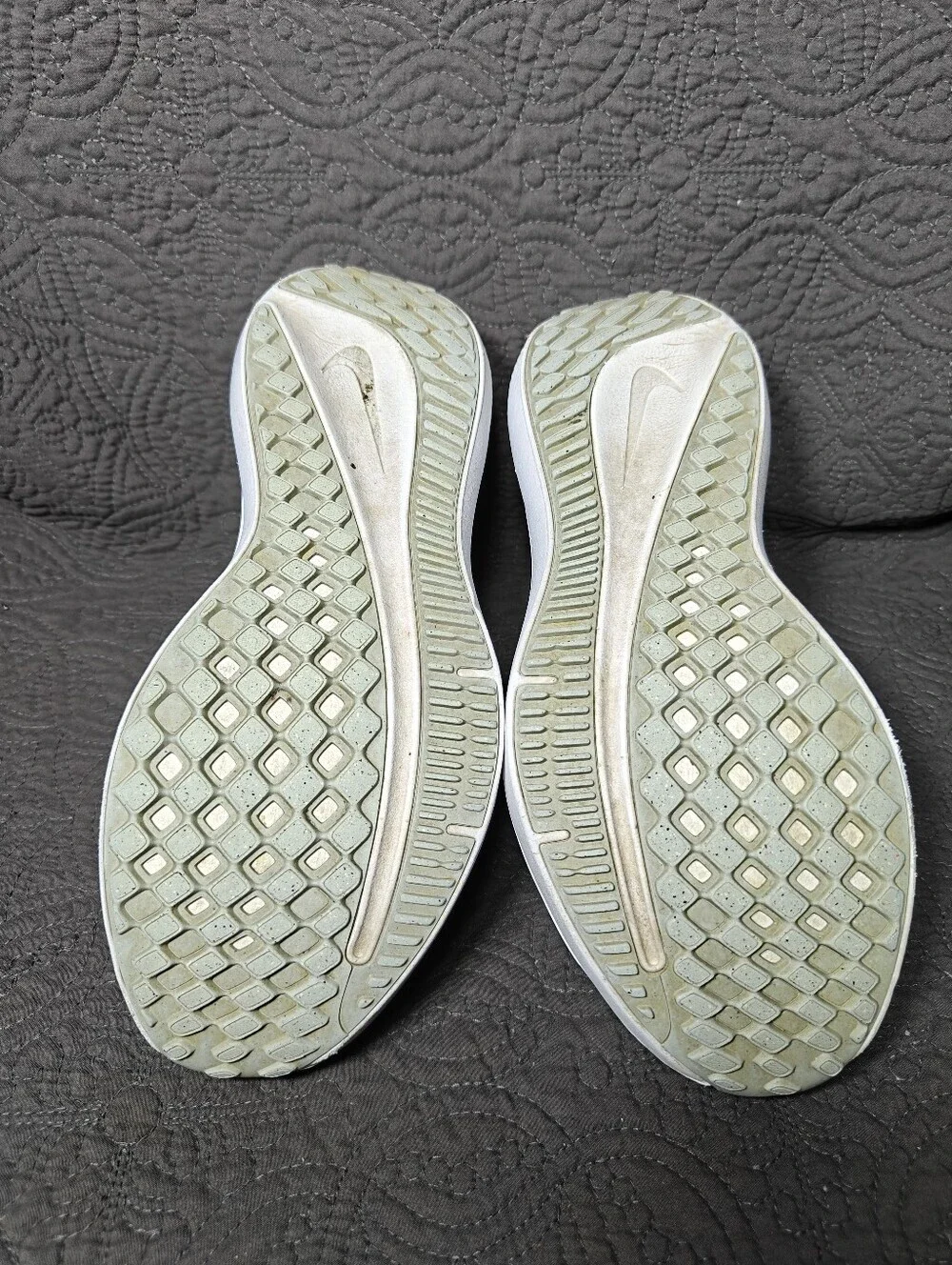 Nike Winflo 10 White Photon Dust Women's Running Shoes Sneakers Size 8
